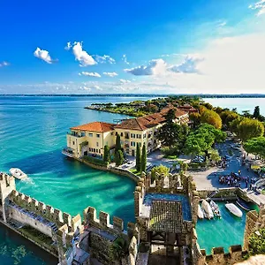 https://alle-porte-del-centro.hotelinveneto.com